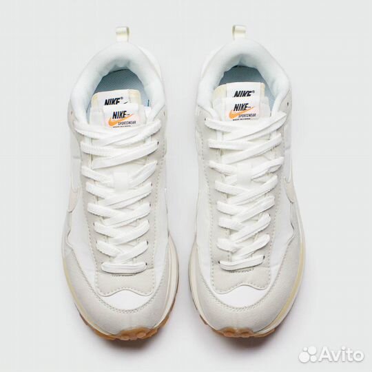 Nike Vapor Waffle x Sacai White - Gum