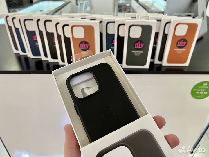 Чехол на iPhone Leather Case MagSafe