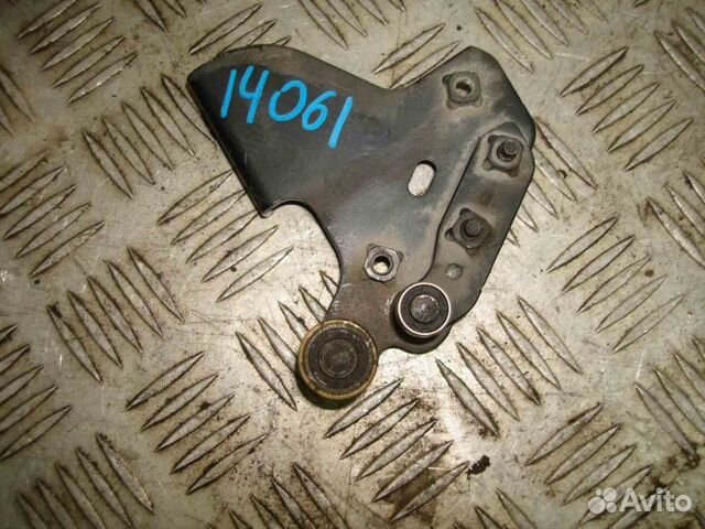 Ролик Nissan Elgrand E51 2002-2010