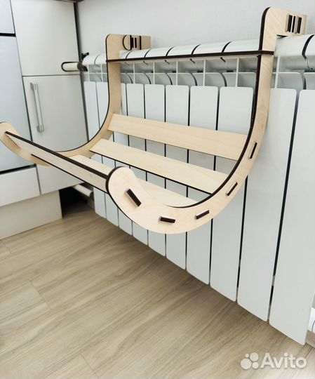 Гамак лежанка на батарею для кошек