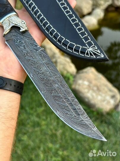 Нож из дамасской стали
