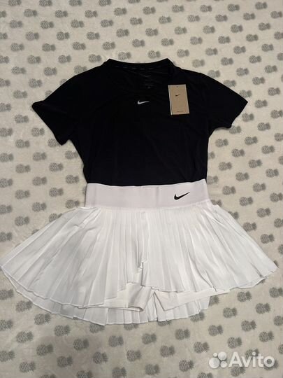 Теннисная одежда Nike