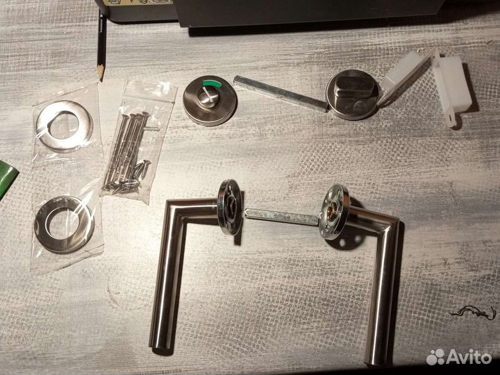 Дверные ручки