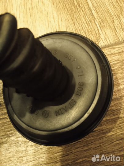 Заглушки боковой стойки кузова Seat Cordoba 97год