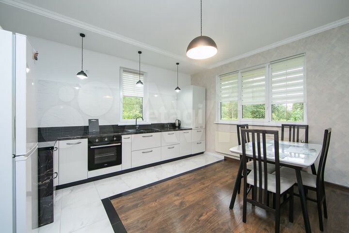 Дом 173 м² на участке 12 сот.