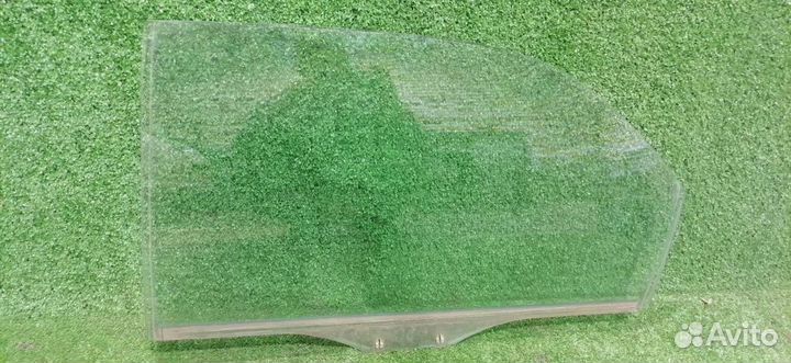 Стекло двери 626GE(91-96) зад L