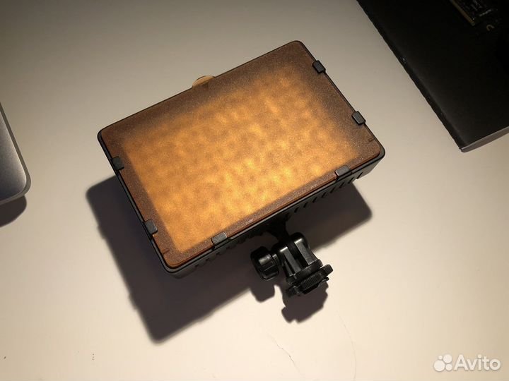 Накамерный свет