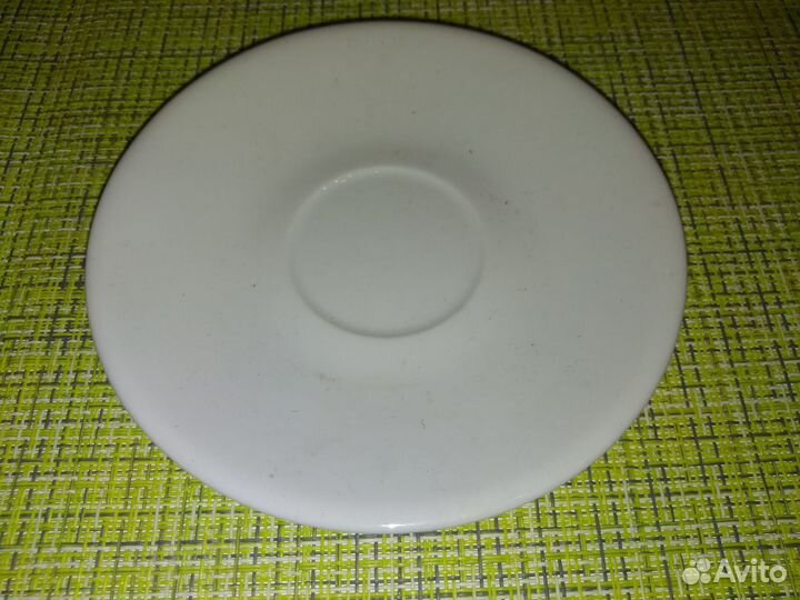 Блюдце 14 см фарфор