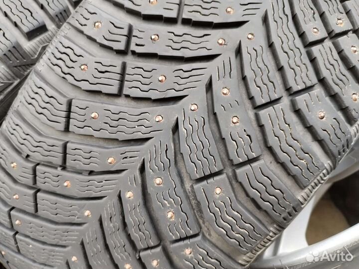 Michelin X-Ice North 4 235/55 R18