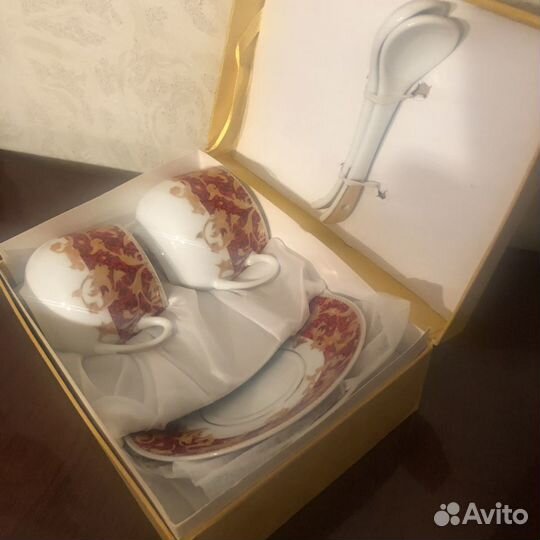 Набор из двух кофейных пар и двух ложек (фарфор)