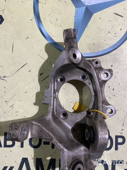 Mercedes W213 W238 W257 кулак цапфа задний RH