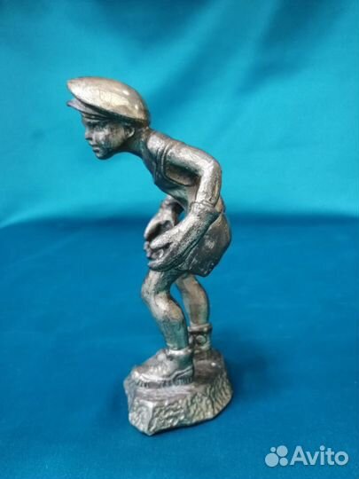 Бронзовая статуэтка 