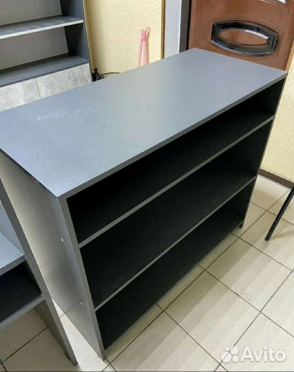 Стеллажи для табака и кальянов