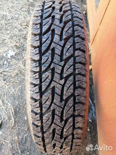 Dunlop Grandtrek AT3 215/70 R16