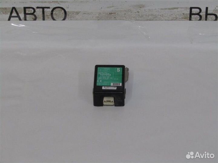 Блок управления центральным замком Toyota Rav 4
