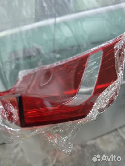 Стекло заднего фонаря mercedes w447