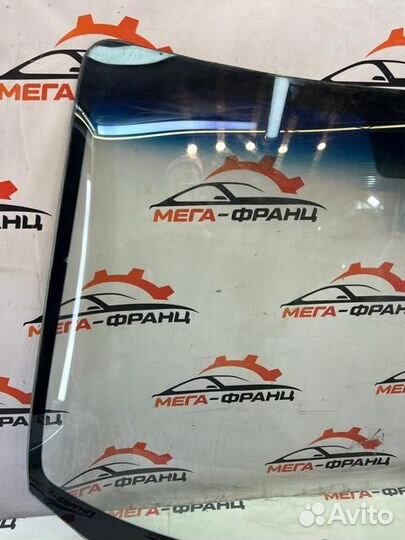 Стекло лобовое Mazda Mazda3 седан LF17 2005