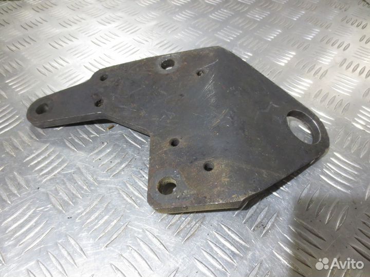 Кронштейн двс Scania 1407896