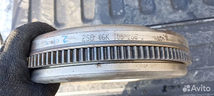 Маховик VAG 06K105266J