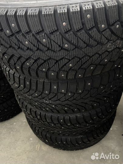 Pirelli Formula Ice 235/65 R17 108T