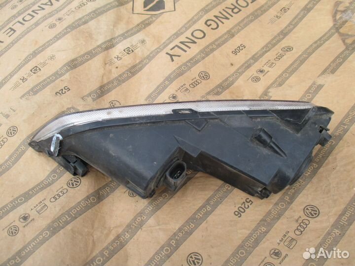 Фара противотуманная Volkswagen Passat B7