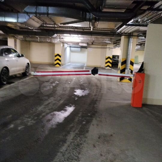 Машиноместо, 10 м²