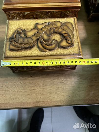 Шкатулка резная деревянная