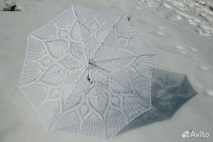 Ажурный вязаный зонт