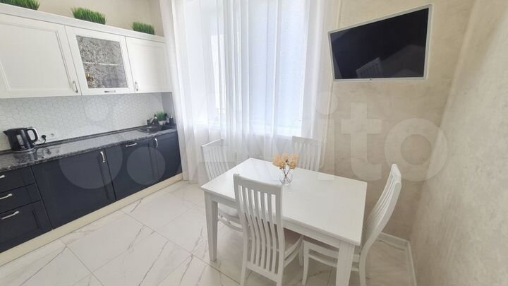 3-к. квартира, 96 м², 10/15 эт.