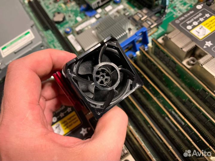 Сервер HP DL360 Gen10 8SFF 2x Gold 6230 32GB