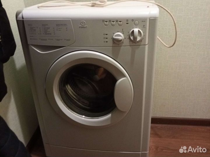 Стиральная машина на запчасти indesit