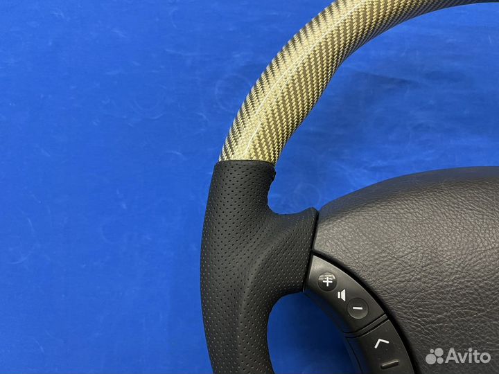 Анатомический руль с косточкой карбон Toyota Lexus