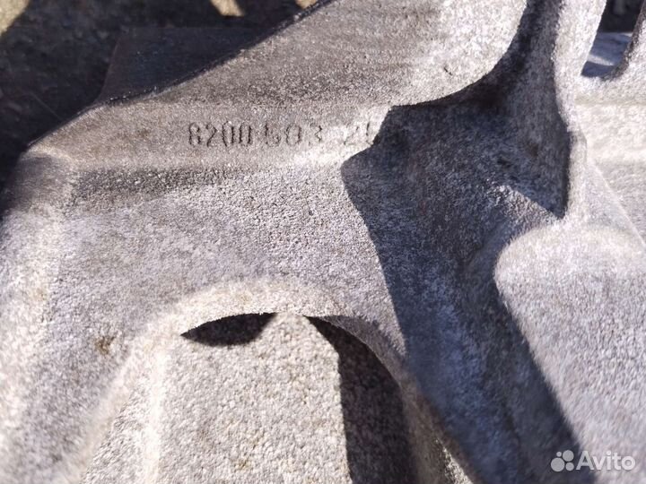 8200503258 renault кронштейн (сопут. товар)