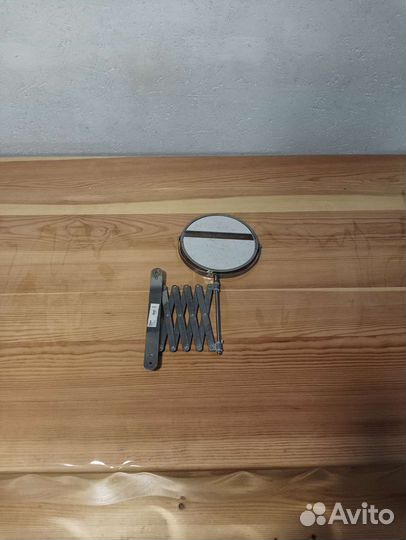 Зеркало с обоих сторон на стену