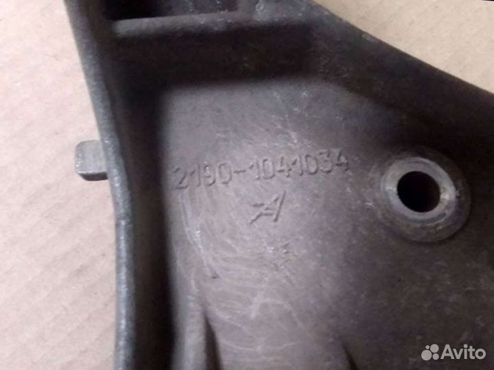 Кронштейн генератора Лада Гранта/Калина/Датсун