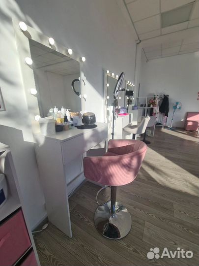 Аренда рабочего места бровиста визажиста, маникюр