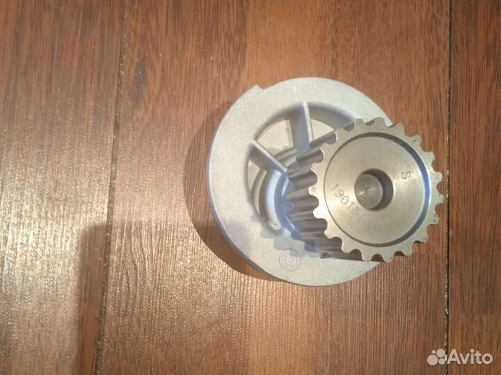 Водяная помпа Шевроле Круз