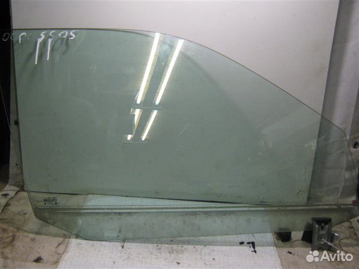 Стекло двери передней правой Seat Cordoba