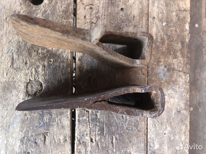 Топор старинный кованый