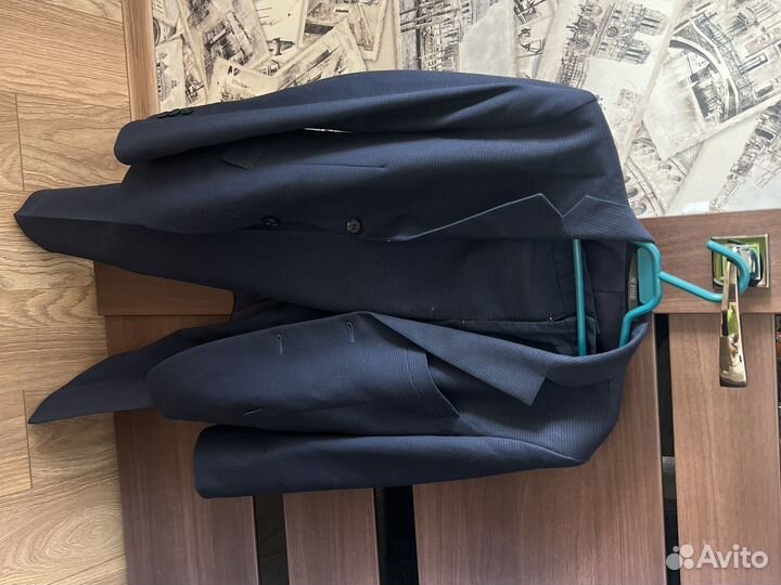 Костюм школьный + желетка в подарок