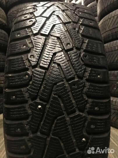 Pirelli Ice Zero 215/55 R17 110V