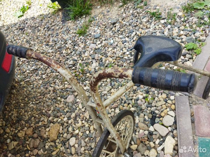 Трёхколёсный велосипед малыш ранний СССР