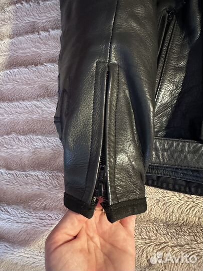 Мото куртка кожаная женская