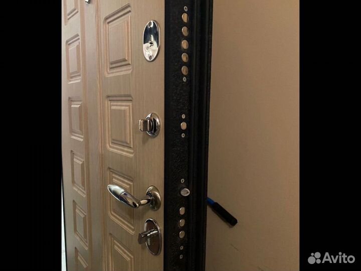 Вскрытие замков / Дверей / Авто / Замена замков