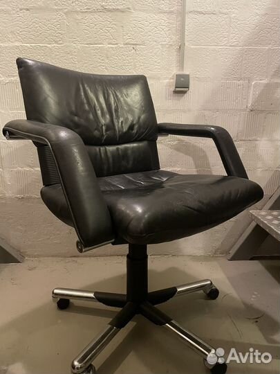 Кресло руководителя vitra натуральная кожа бу