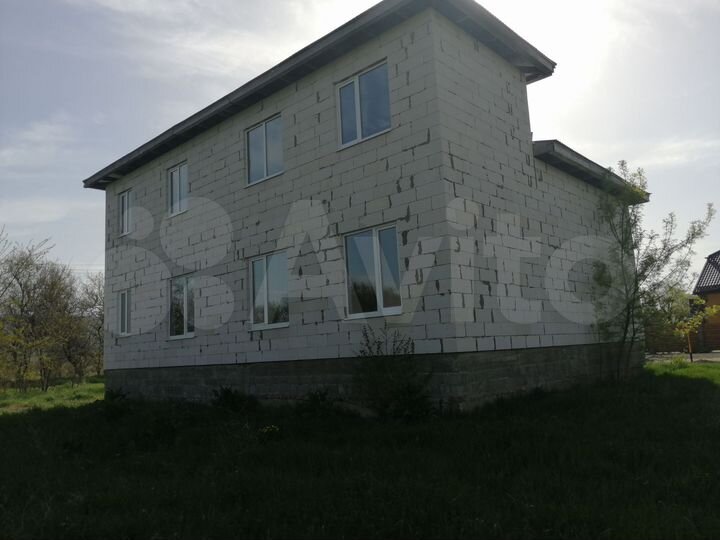 Дом 183,9 м² на участке 9 сот.