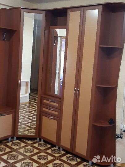 Прихожая угловая