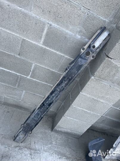 Усилитель бампера bmw e60 задний