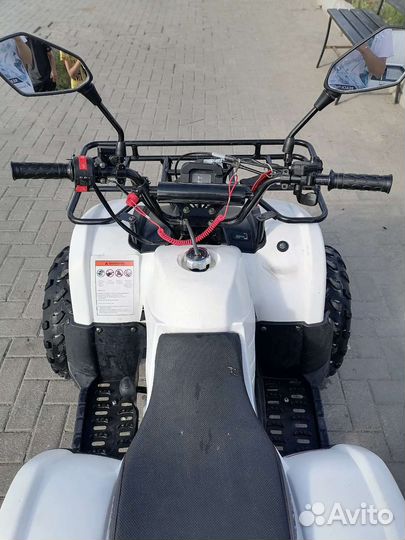 Квадроцикл avantis + шлем