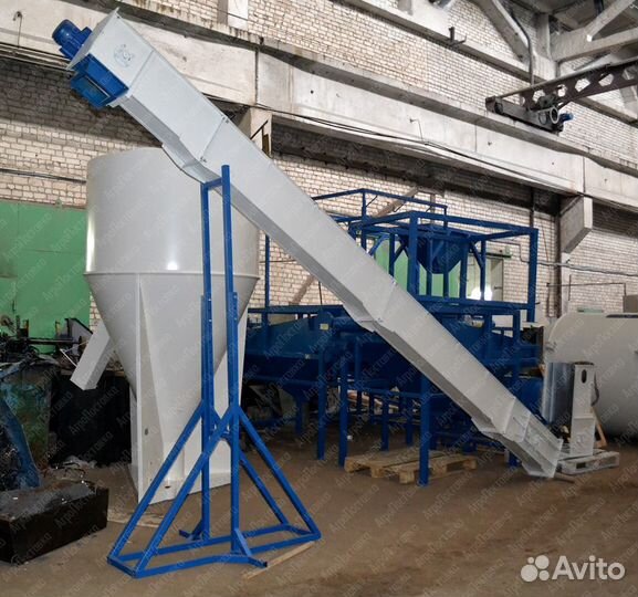 Транспортер сыпучих компонентов